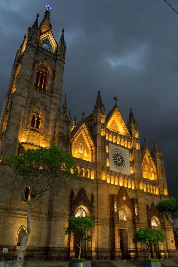Hotel Real De Castilla Colonial Guadalajara Exterior foto